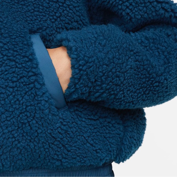 Nike Women's Blue Sportswear Swoosh Plush Jacket - Picture 3 of 10